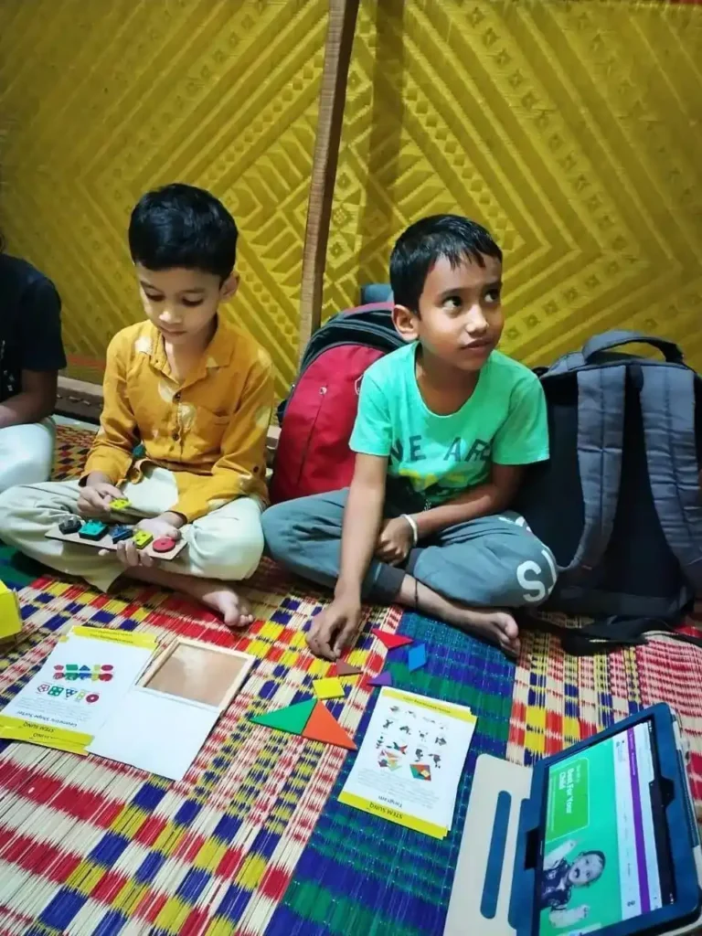 children doing stemsunq workshop