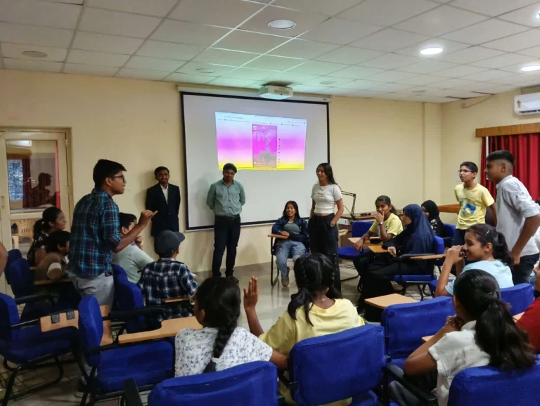 children-learning-.about-robotic-workshop-for-kids-by-stem-sunq